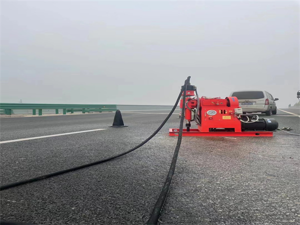 连州马路路基路面开裂下沉注浆加固灌浆